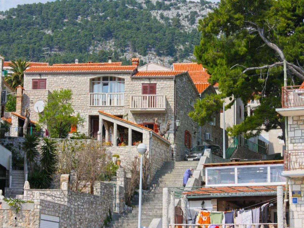 Apartments Racic Bol Buitenkant foto